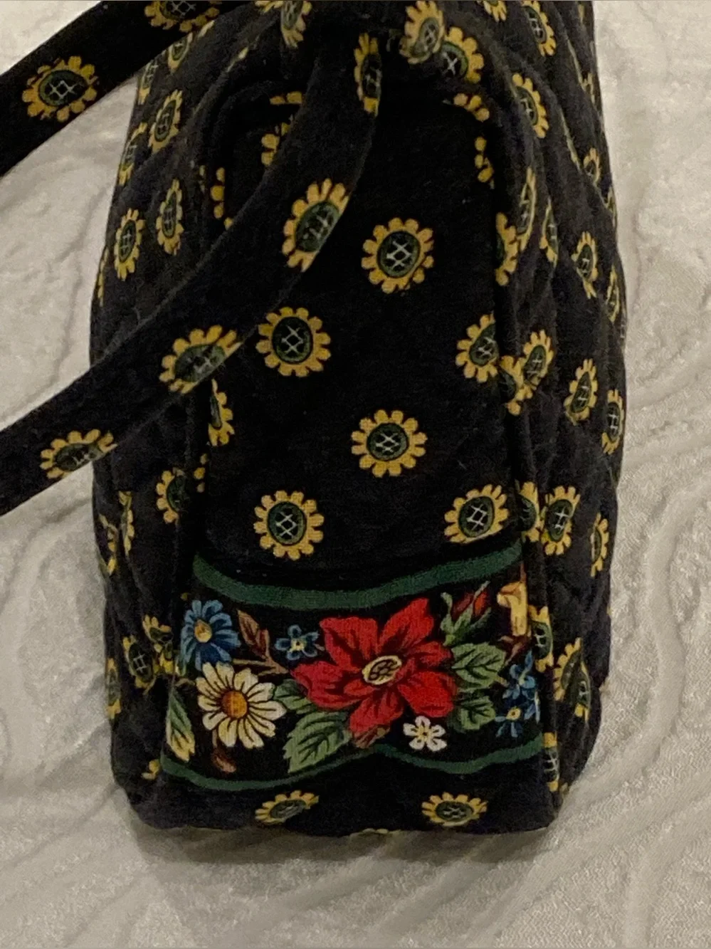 Vera Bradley Amy Sunflower Small Crossbody ShoulderBag Dimensions 9”x6